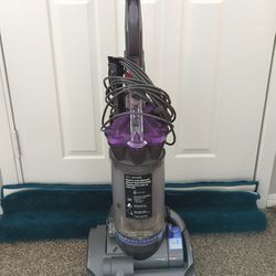 
Dyson DC28 Airmuscle Upright Bagless Vacuum