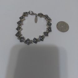 Silver Toned Braclet "7 1/2