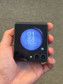 Samsung Galaxy Z Flip 5 256GB Unlocked