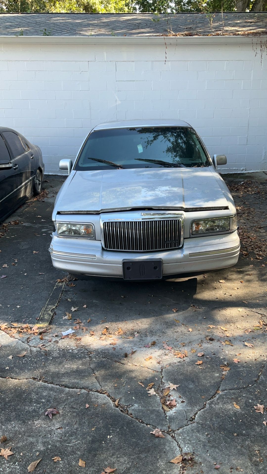 97 Lincoln Town Car