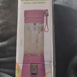 Pink Portable Rechargable Juice Blender