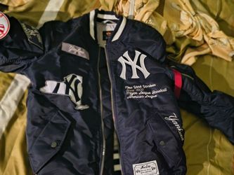 Brand New Mens Yankees Bomber jacket Small