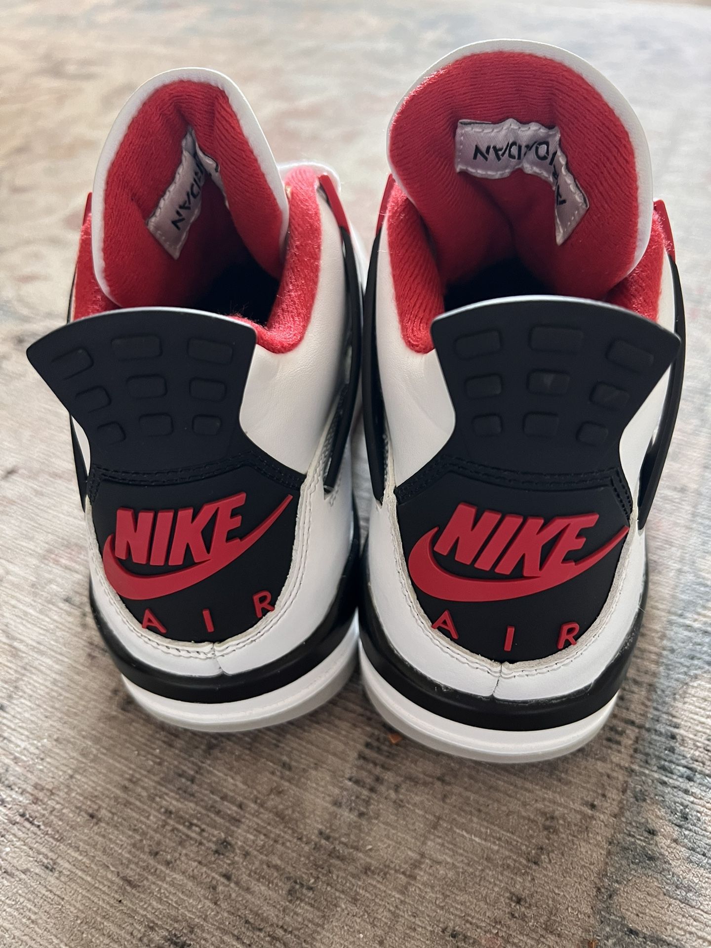 Jordan 4 Retro OG Fire Red (2020) GS Size 5Y/6.5W