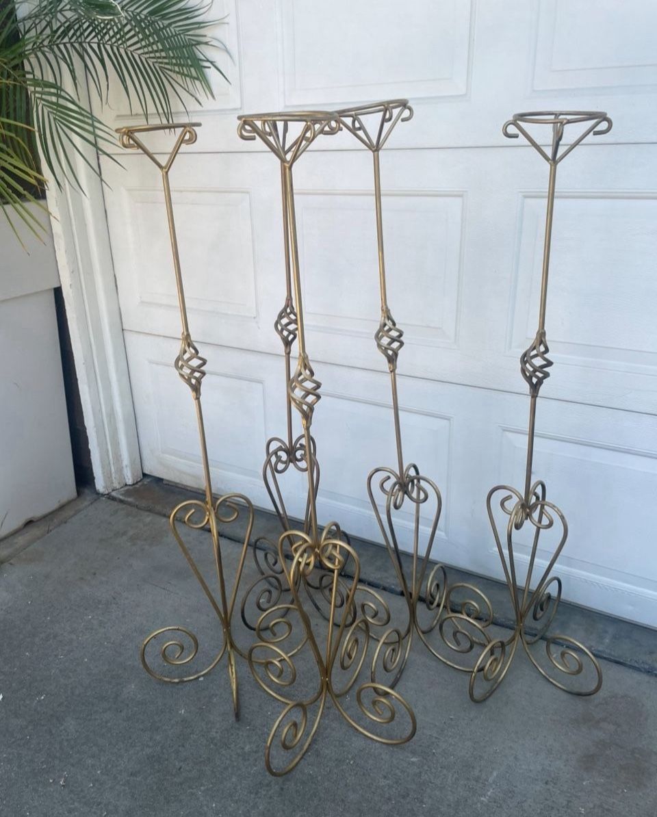 Beautiful Pillar Stands