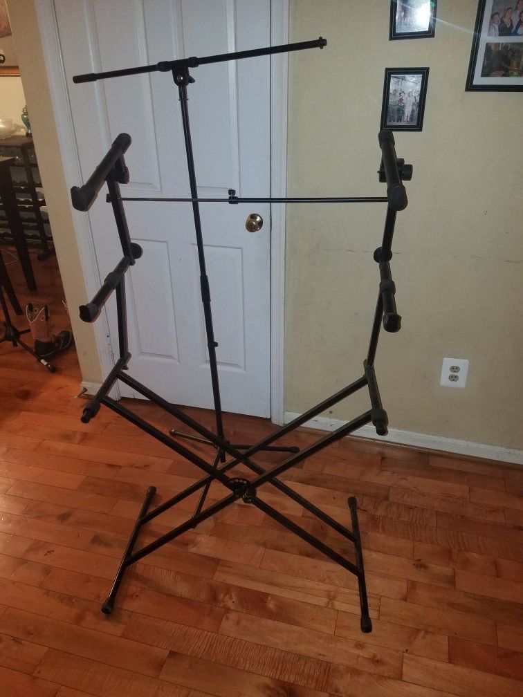 Keyboard stand and microphone stand