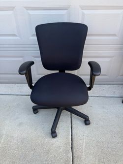 4 Black Office Chairs with Armrests – $40 Each / $140 for All