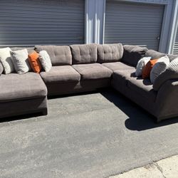 Sectional Couch 