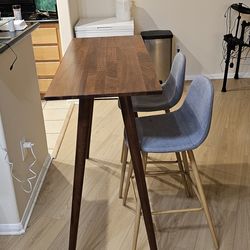 Wood Counter Height Table with Barstools