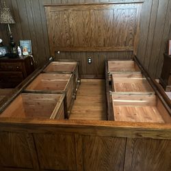 For sale Double Bed With Drawers