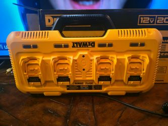DeWalt DCB104 12V/20V Max 8 Amp 4-Port Fast Charger