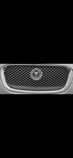 Chrome Grille of 08 to 2015 jagaur xf good condition
