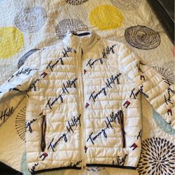 Tommy Hillfiger Puffer (50$) Size Medium