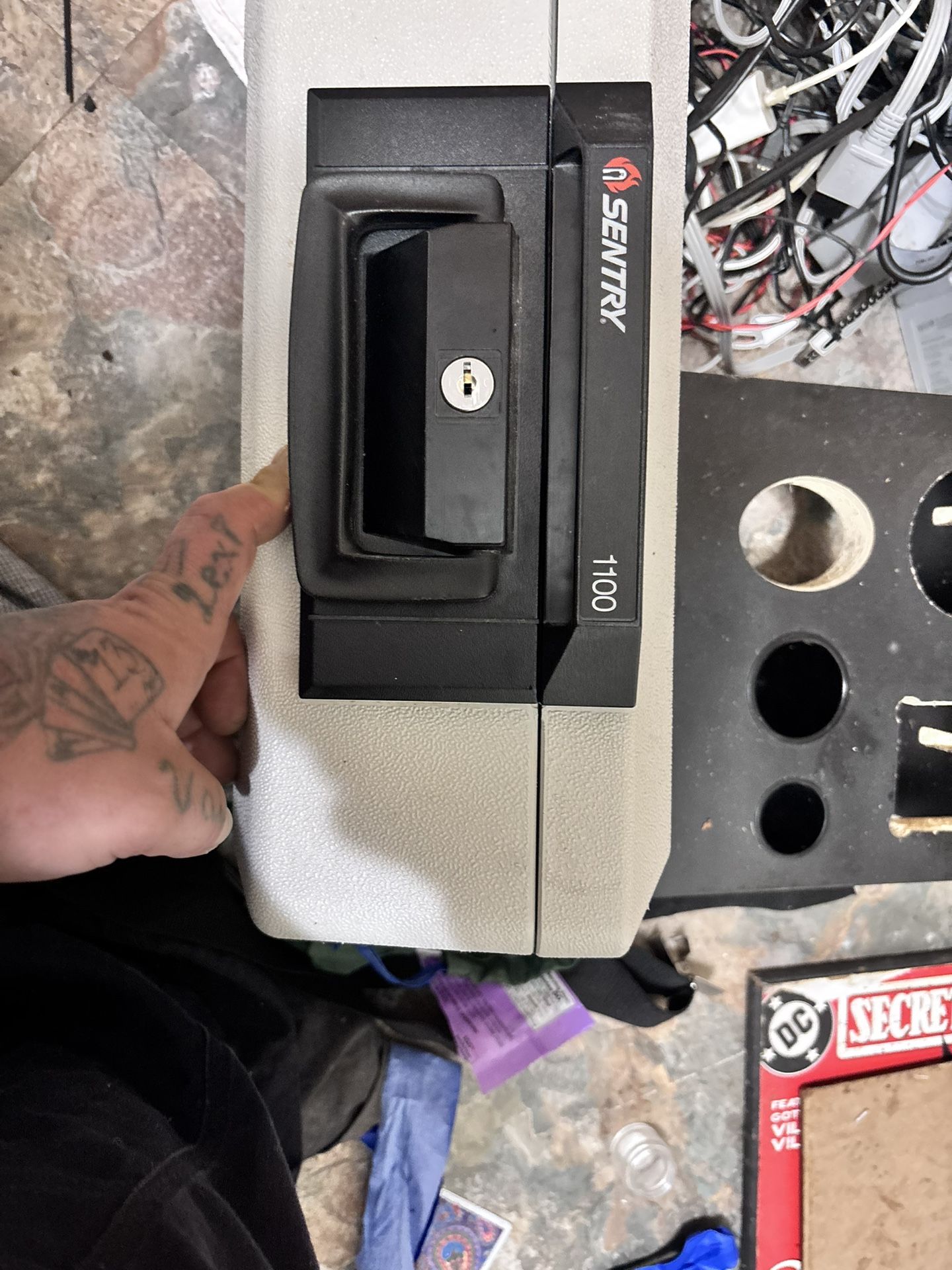Fireproof safe