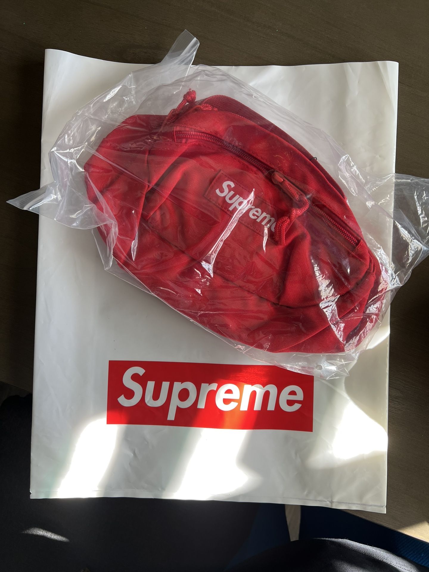 SUPREME MERCHANDISE 