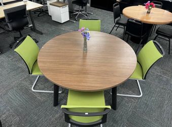 Steelcase Guest Chair / Office Chairs