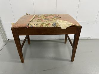 Vintage Biggs Furniture Mahogany Inlaid Bench / Vanity Stool 