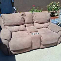 Recliner Couches 