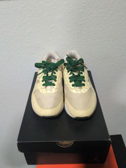 Nike Air Max Lemonade size 6.5