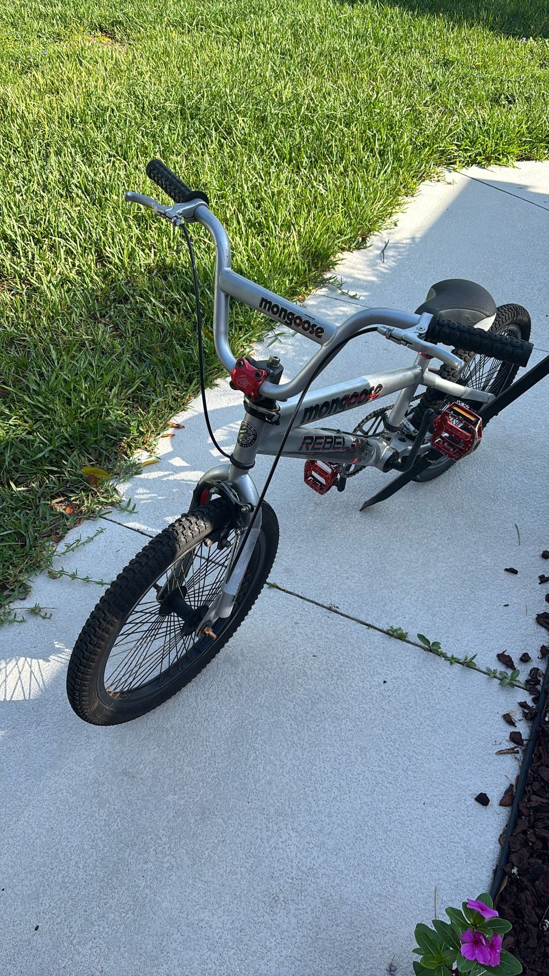 20β Mongoose Boys Bike