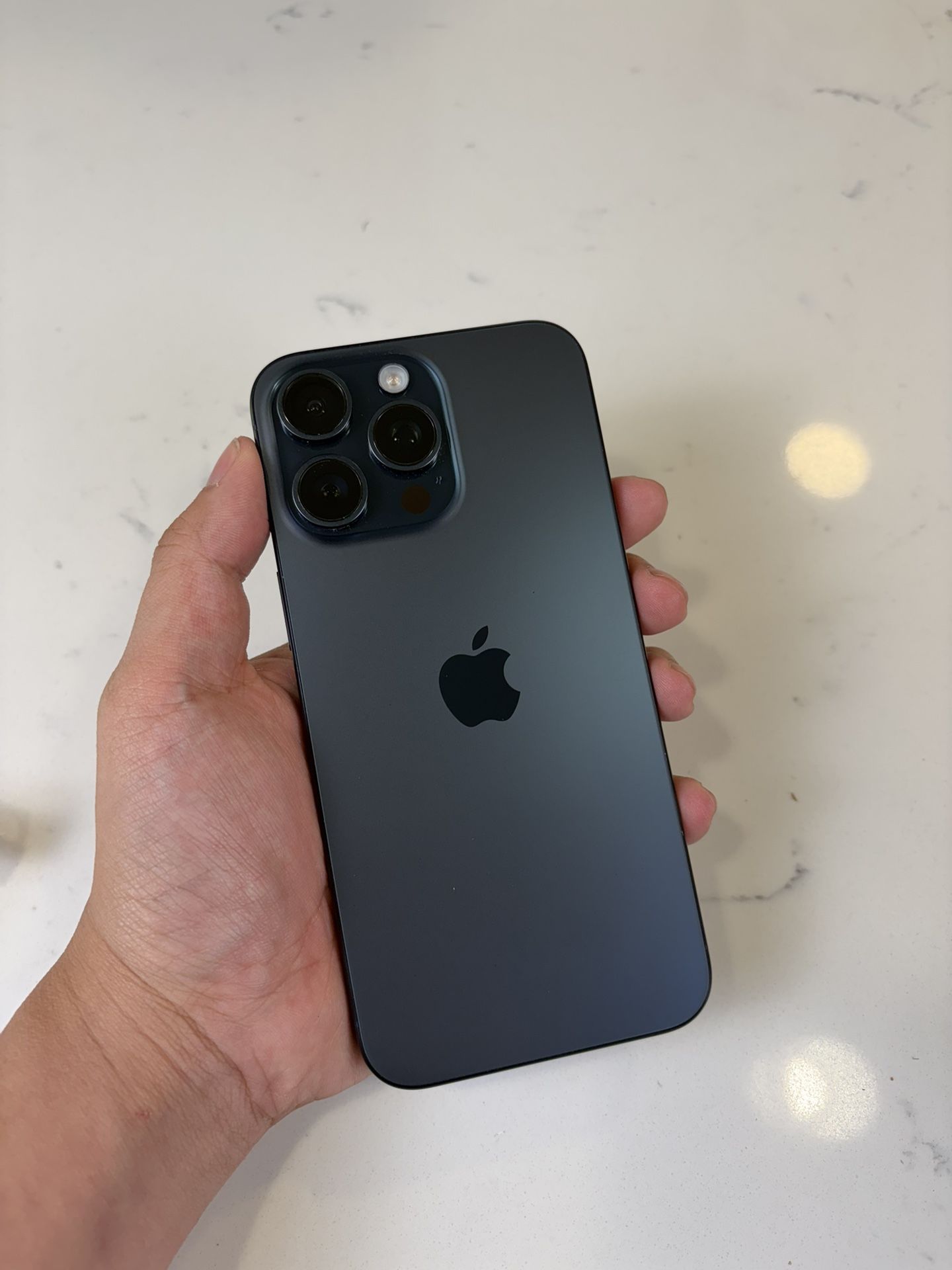 iPhone 15 Pro Max - Blue - 256gb - Unlocked