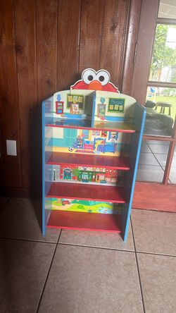 Elmo/ children book shelf