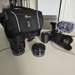 Sony Alpha ZV-E10 - APS-C Interchangeable Lens Mirrorless Vlog Camera Kit