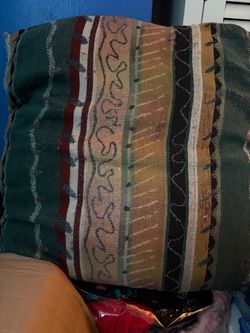 Throw pillow