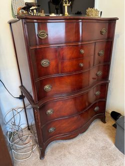 Vintage Drexel Travis Court mahogany  dresser with brass drawer pulls