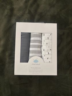 Swaddles