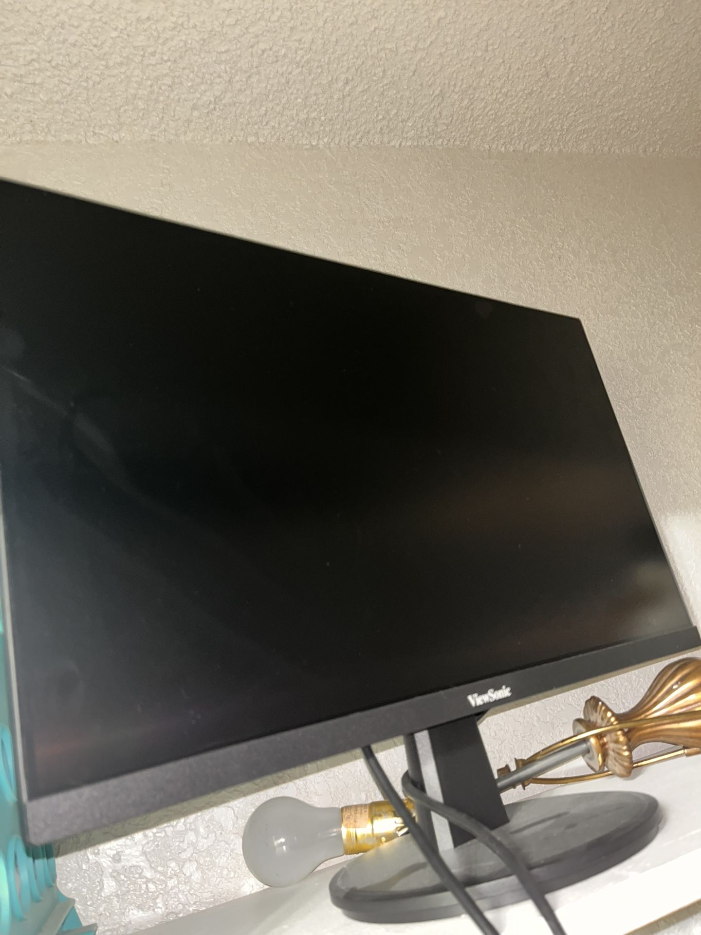 3 Monitors