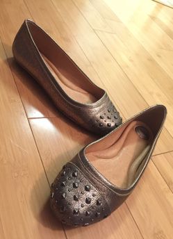 Nurture flats size 6