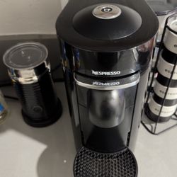 Nespresso Vertuo Plus Deluxe 