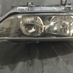 BMW Driver’s Side Headlight Assembly 2010 - 2015 3 Series (may fit other years) Factory with NO broken Clips! $90 (see photos)
