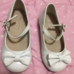 Children’s Place Dressy Shoes With Bow!