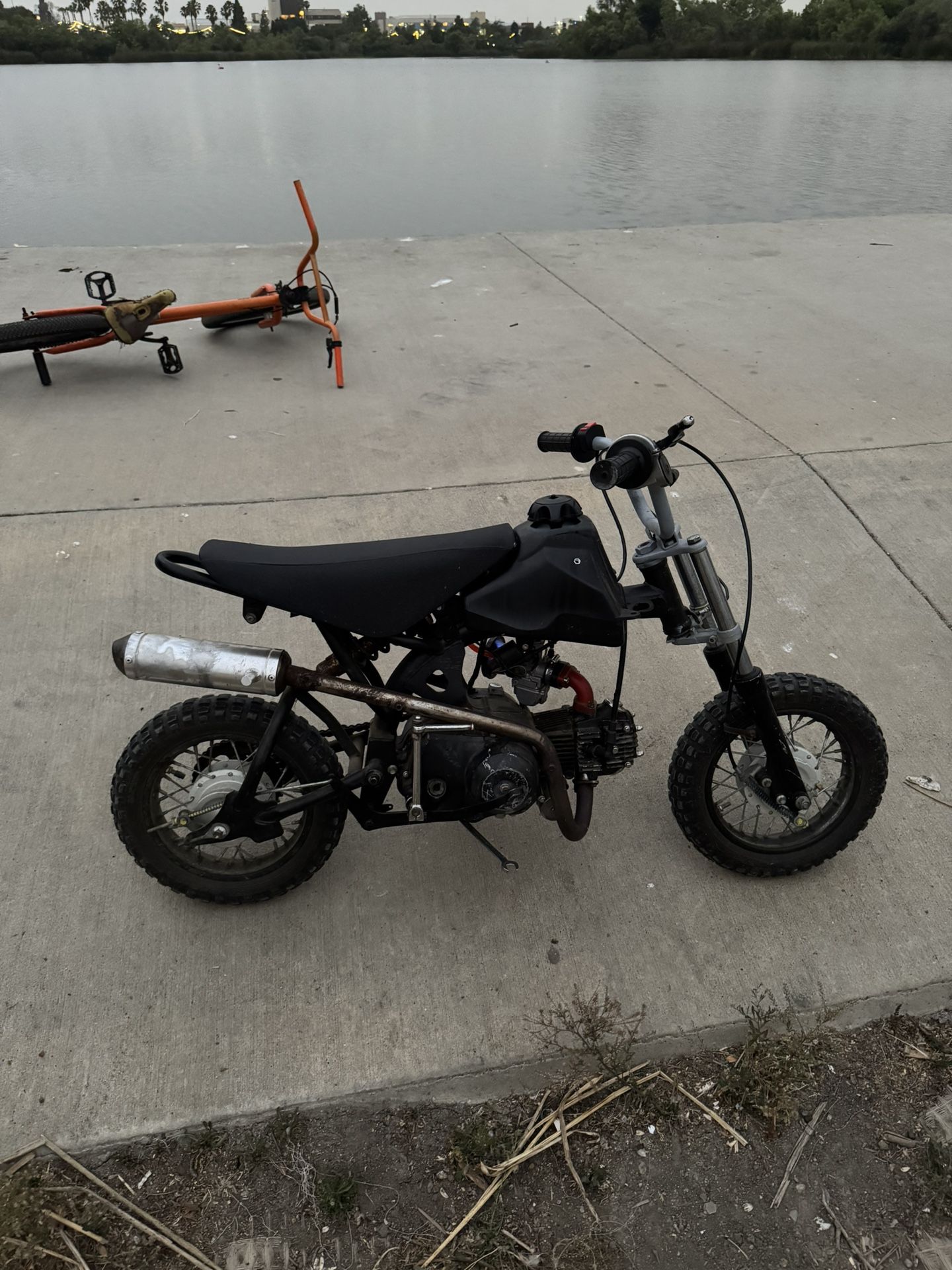 apollo Pitbike / Dirtbike 70cc