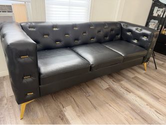 Black Leather Sofa – Like New