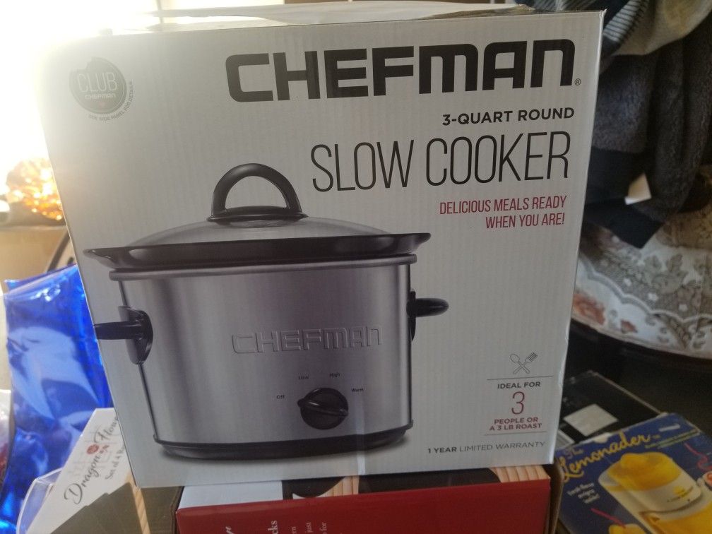 Slow cooker
