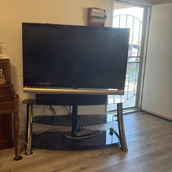 Televisión con mueble