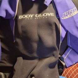 wetsuit 