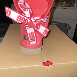 Uggs Size 7 Still Have Original Box