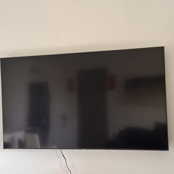 Samsung 65” Smart TV – Wall Mounted
