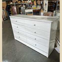 8 Drawer Dresser 