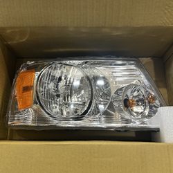 2004 Thru 2011 Ford 150 Headlights The Pair New 
