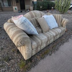 Free Sofa/couch 