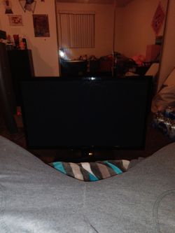 68' TELEVISION FLAT SCREEN