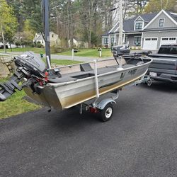 14 ' Aluminum Fishing boat with 15hp Nissan Motor and Trailer