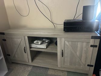TV stand / entertainment center
