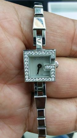 Gucci Womens Diamond Wacth
