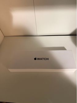 Brand new Apple Watch SE 3 40mm Starlight Aluminum - Starlight Sport Band 3P331LW/A Starlight SB S/M GPS New