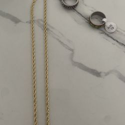 JEWELRY STAINLESS STEEL RINGS AND GOLD CHAIN